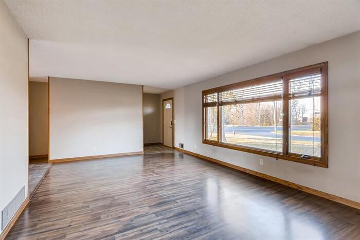 14015 Flay Avenue North - Photo 2 of 11