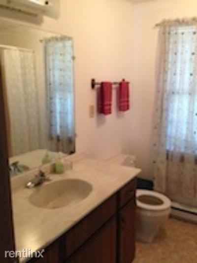 240 Sleepy Hollow Dr - Photo 3 of 5