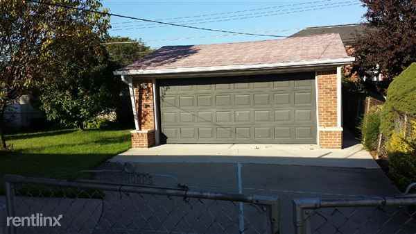 8669 Mercedes Ave - Photo 2 of 3