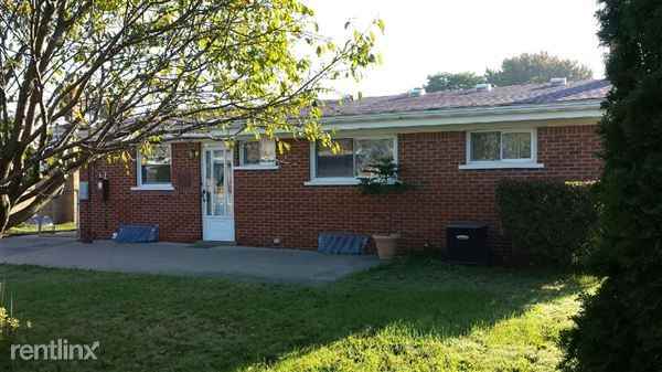 8669 Mercedes Ave - Photo 3 of 3