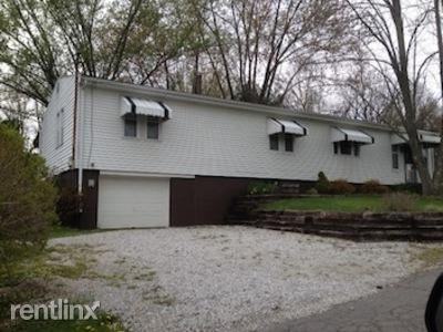 118 Greenview Dr - Photo 2 of 2