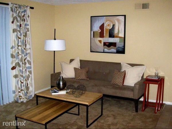 Conveniently Located Near Cumberland Mall 4x2 Apartments in Marietta