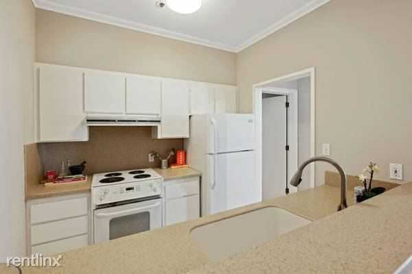 1 Pine St at Mason St - Photo 3 of 15