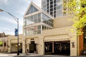 1212 N LaSalle St #2607