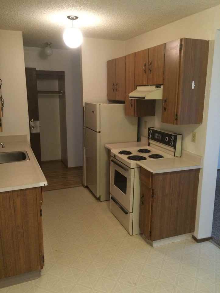 Ridgewood Apartments - Photo 3 of 8