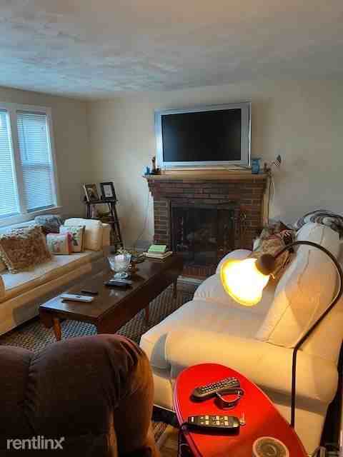 39 Alpena Ave - Photo 3 of 10