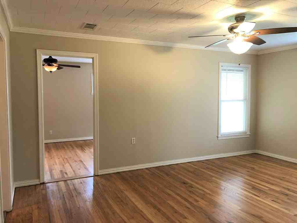 1905 W Twohig Ave - Photo 2 of 13
