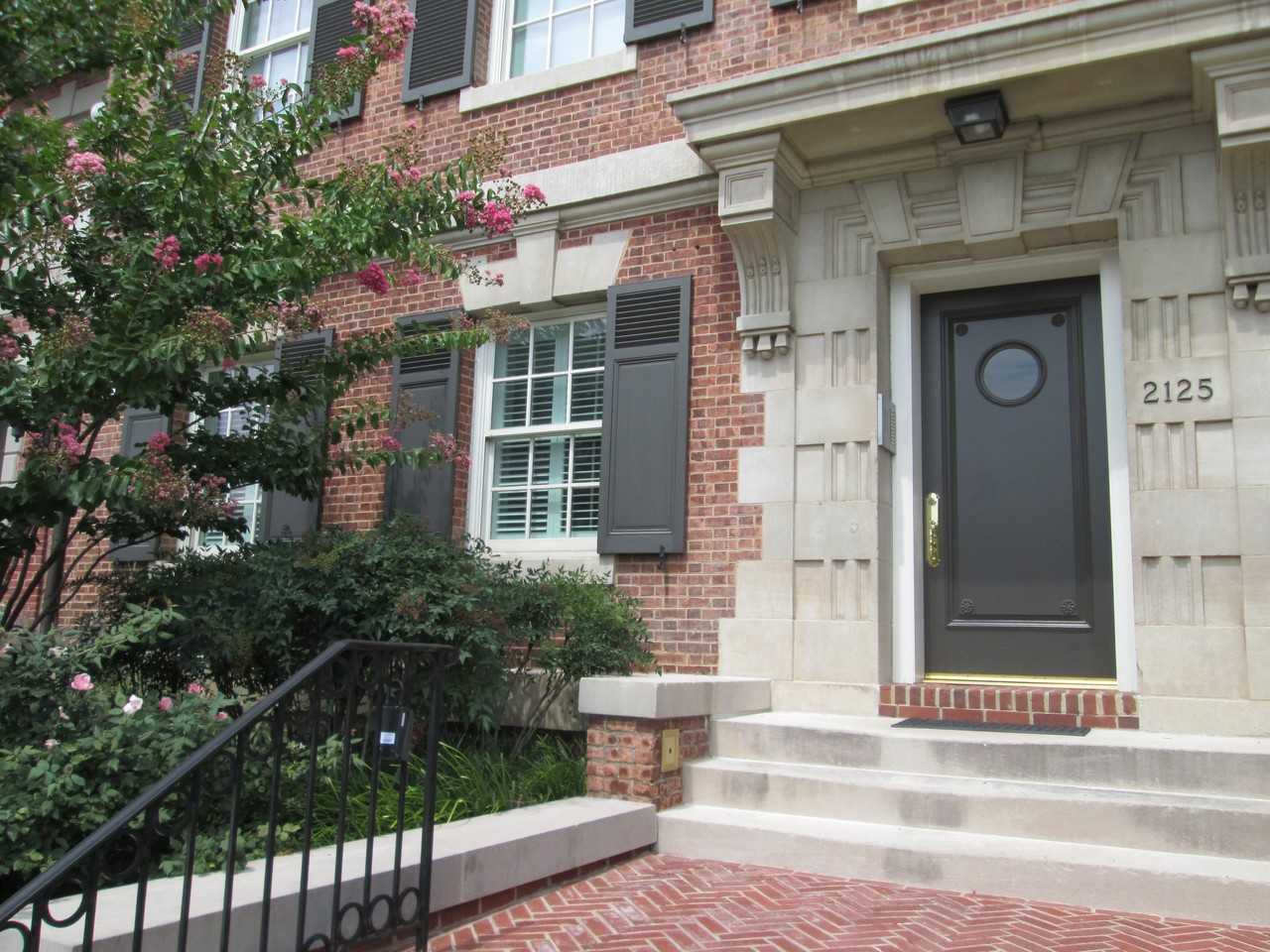 2125 S St NW - Photo 2 of 18
