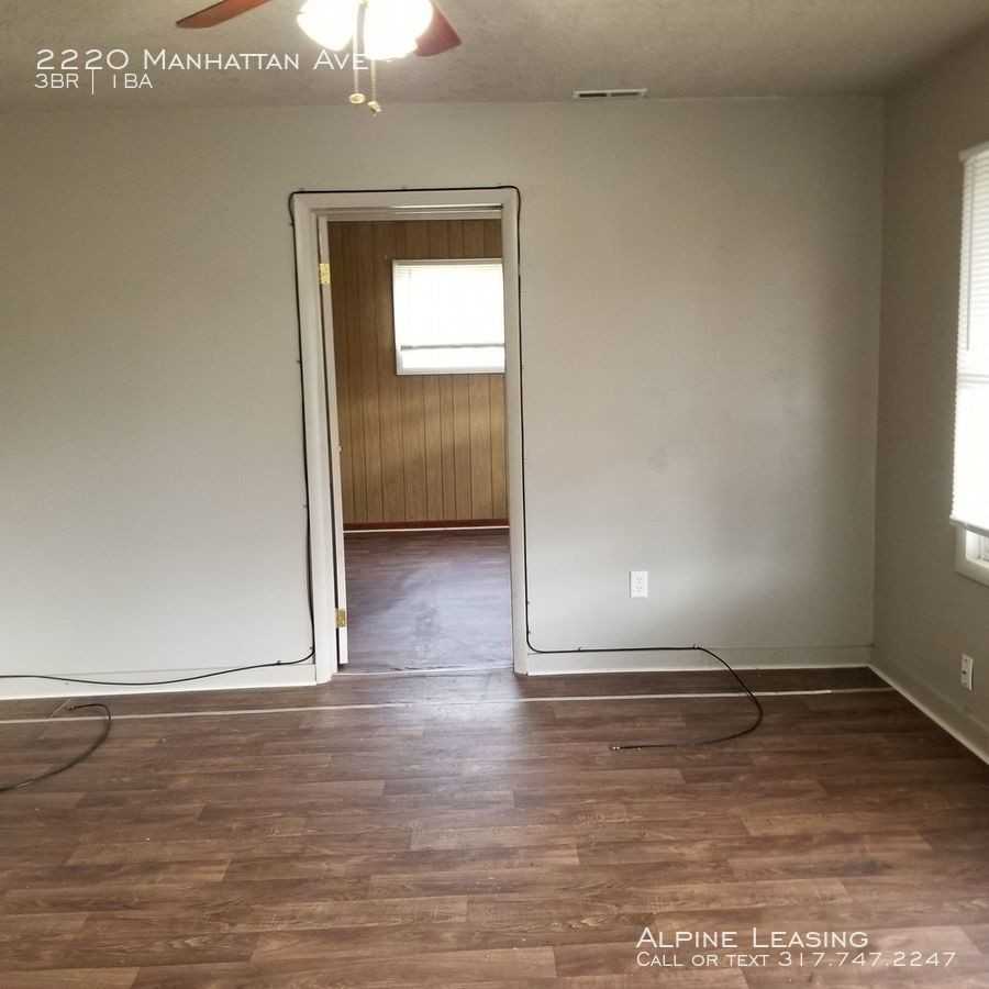 2220 Manhattan Ave - Photo 2 of 8