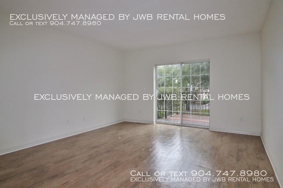 332 E Ashley St - Photo 3 of 13