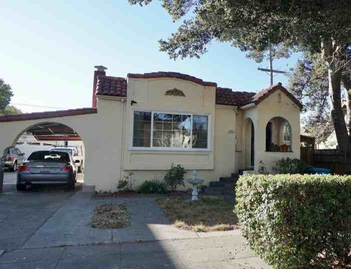 1112 Sanchez Avenue - Photo 2 of 20