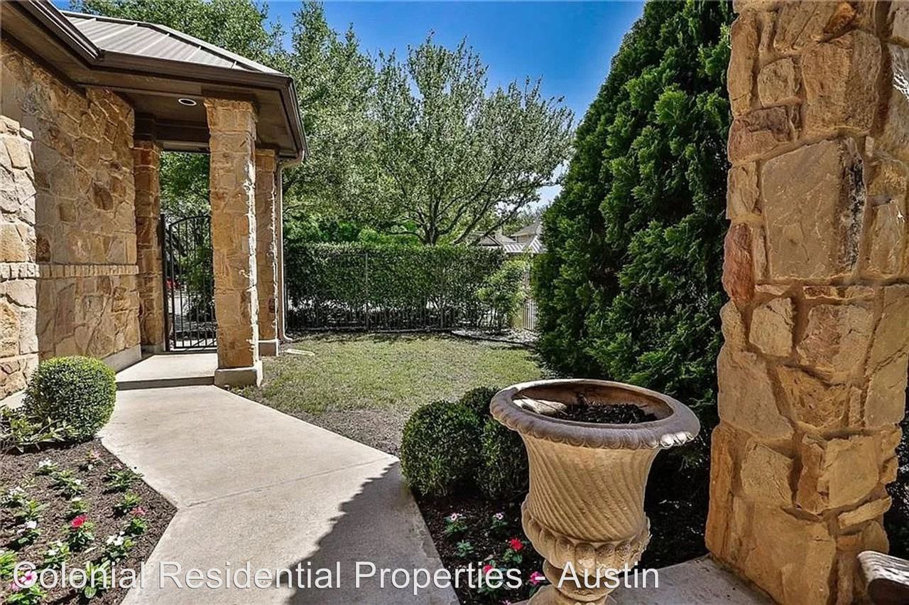 2505 Farleigh Lane - Photo 2 of 26