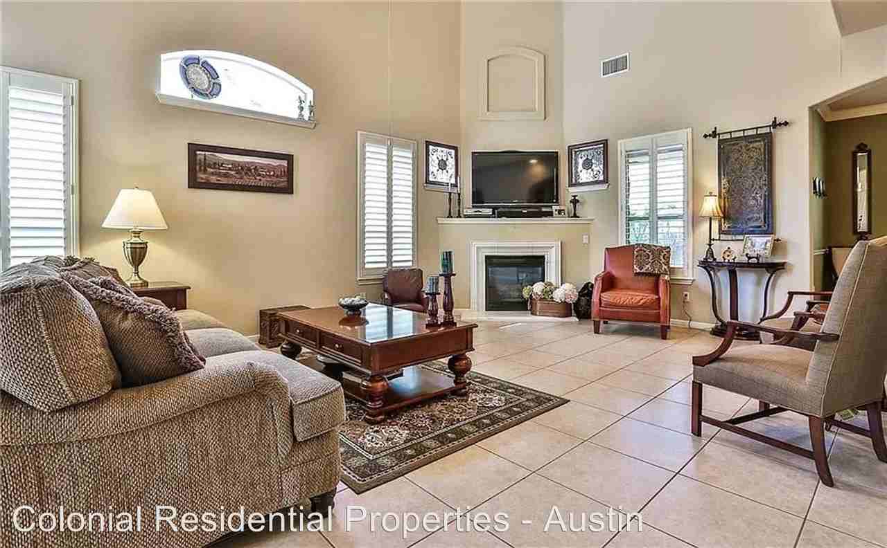 2505 Farleigh Lane - Photo 3 of 26