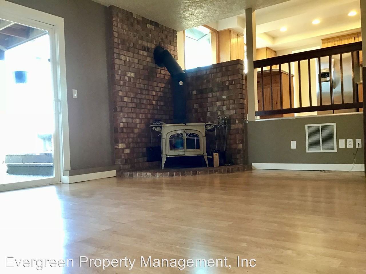 22801 Se Naomi Dr. - Photo 2 of 13