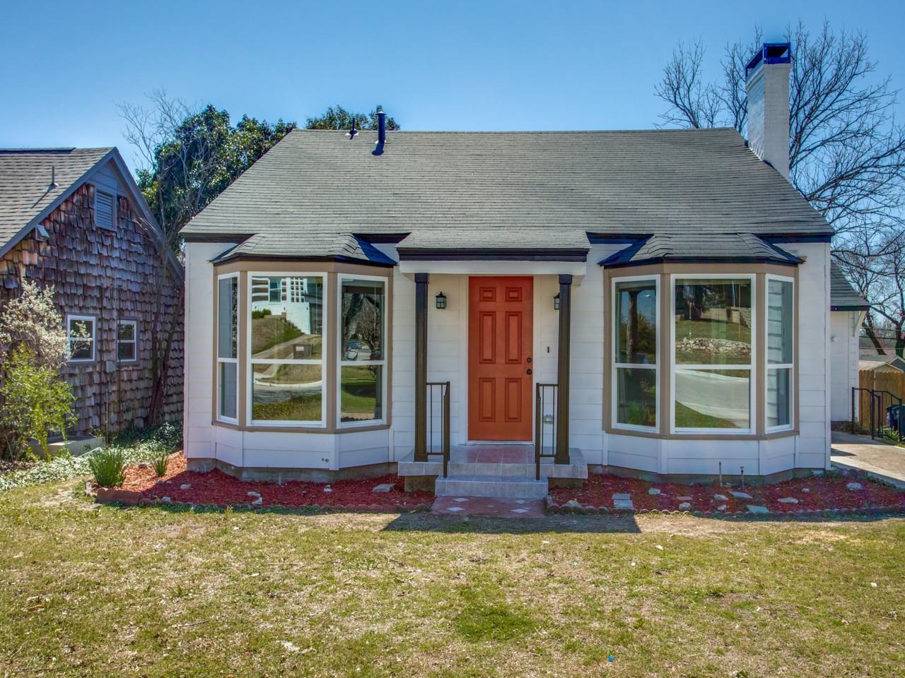 4217 Lovell Ave - Photo 2 of 15