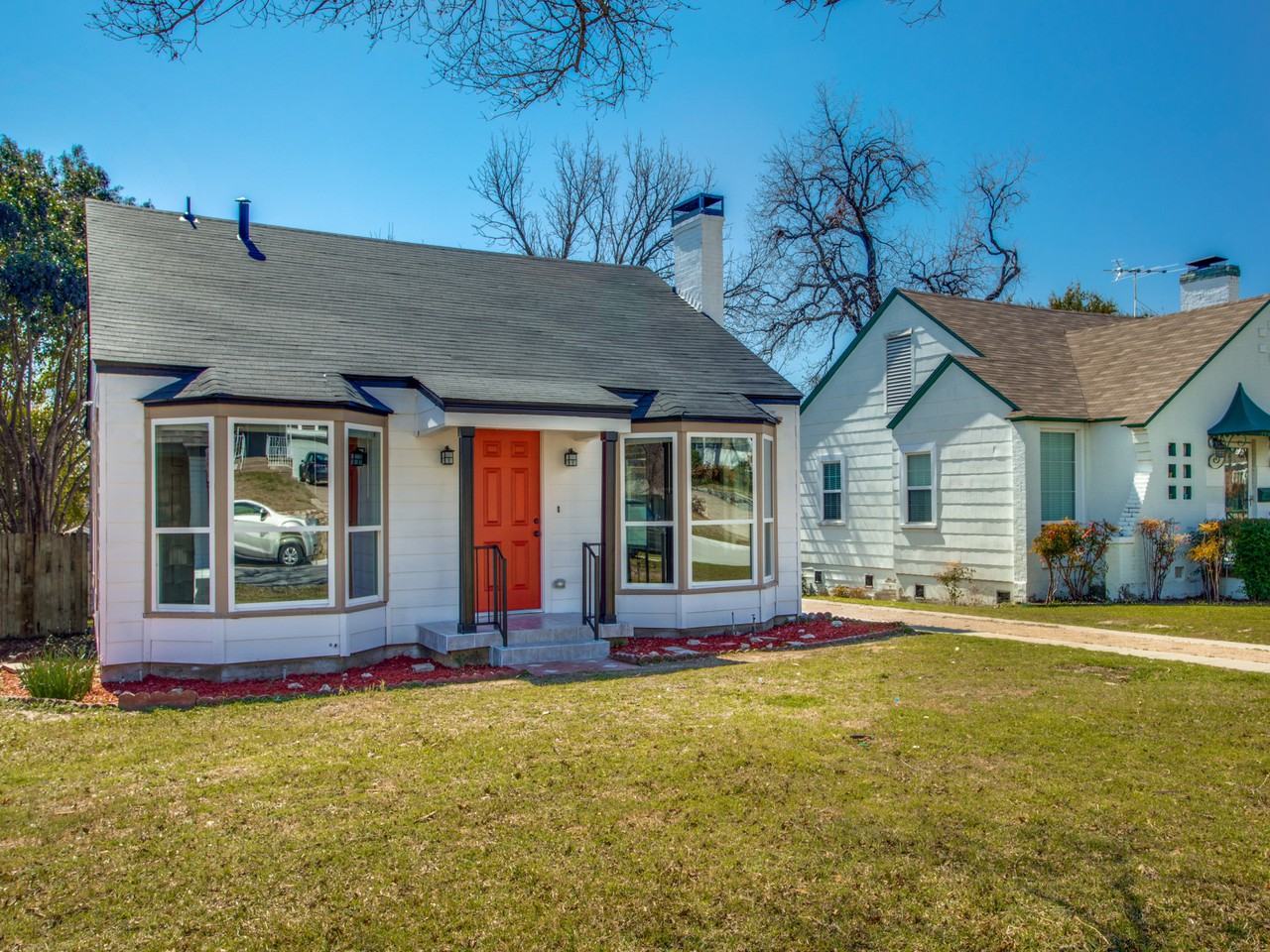 4217 Lovell Ave - Photo 3 of 15