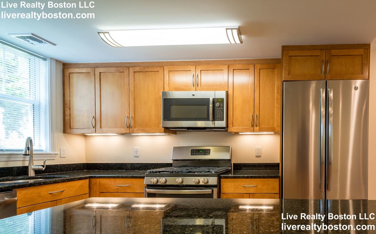232 Independence Drive - Photo 3 of 3