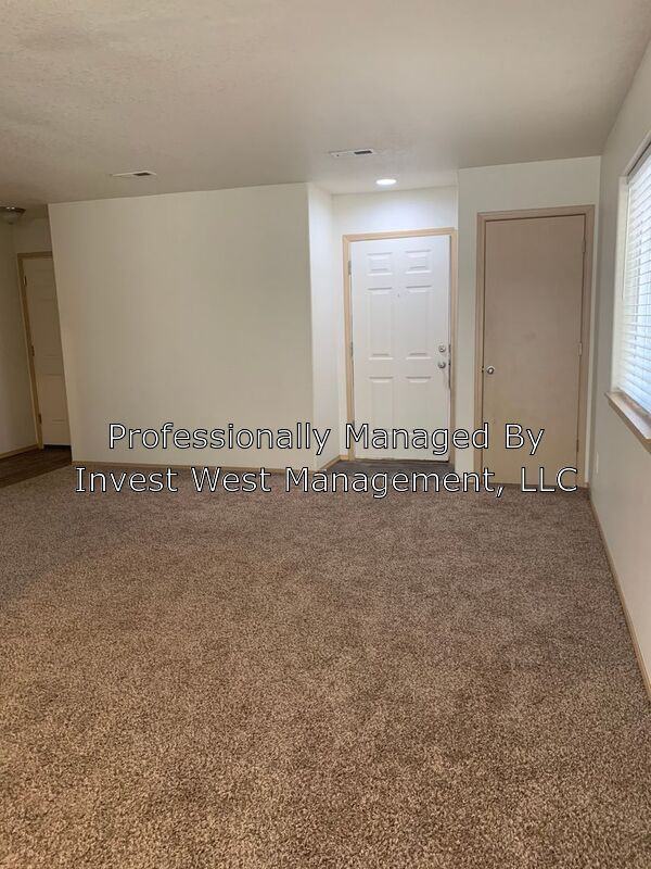 359 Ne Lechner - Photo 2 of 18