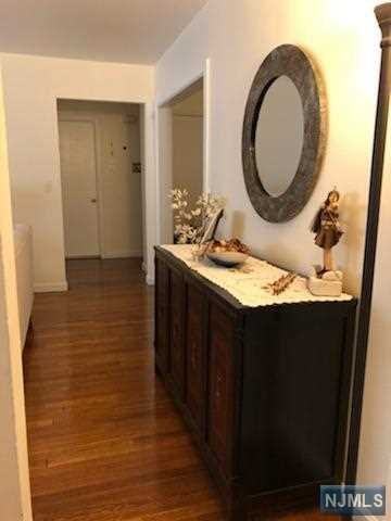 514 Edison Street Unit 2 - Photo 2 of 13