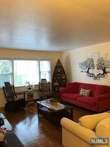 514 Edison Street Unit 2 - Photo 3 of 13