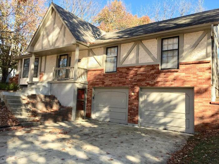 1708 Northwest 11th Street Court - Photo 3 of 30