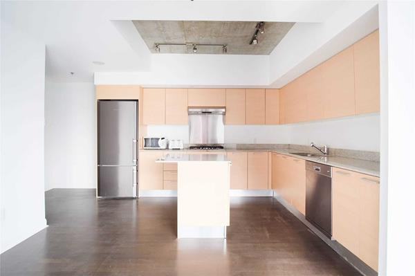 375 King Street West #1102