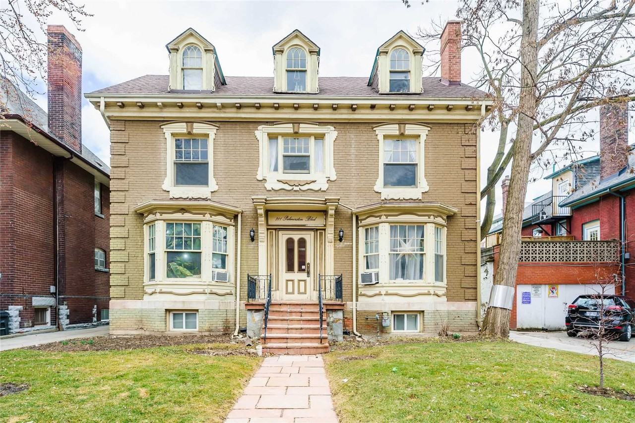 311 Palmerston Boulevard 43, Toronto, ON M6G 2N5 2 Bedroom Apartment for Rent PadMapper