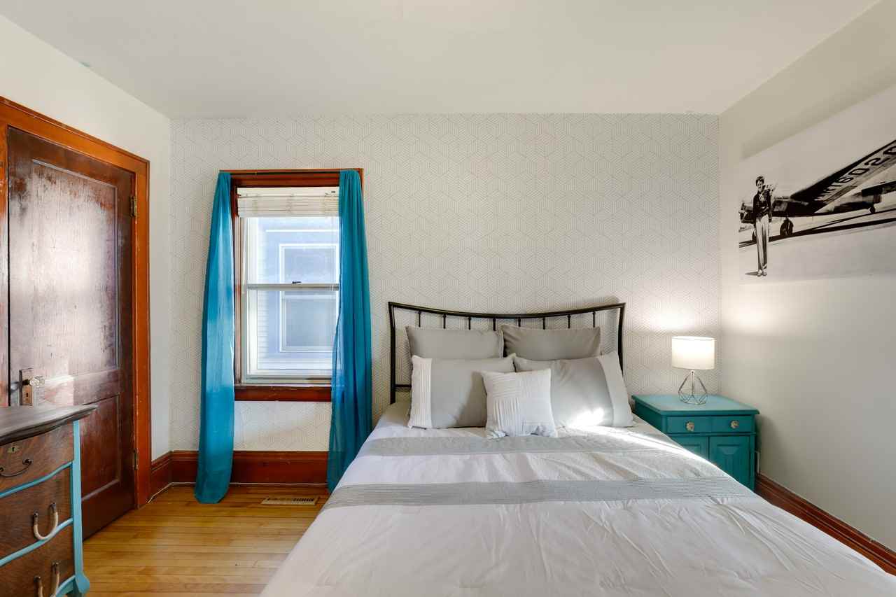 915 Aldine Street - Photo 2 of 27