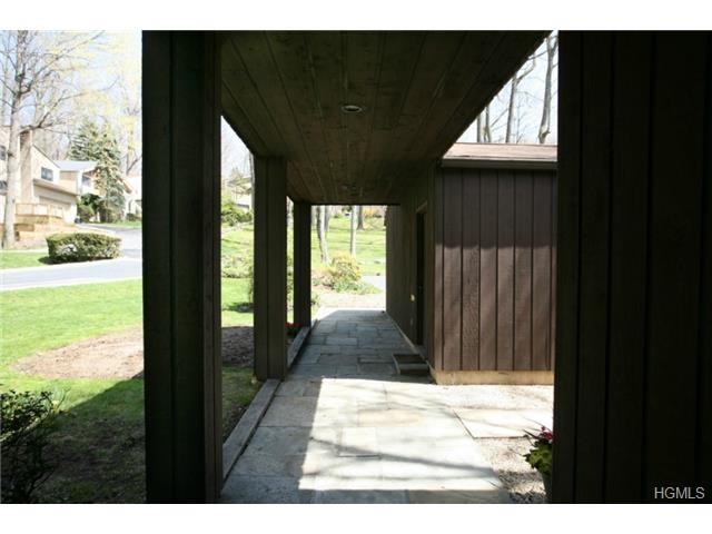 18 Talcott Rd - Photo 2 of 27