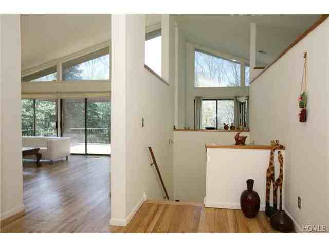 18 Talcott Rd - Photo 3 of 27
