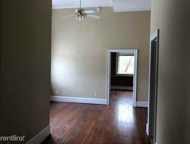 1261 Broad St - Photo 3 of 8