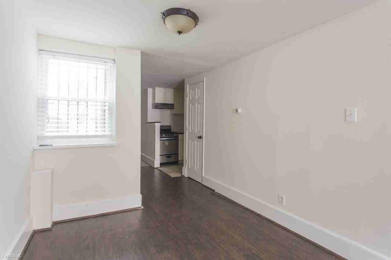 1526 Christian St - Photo 3 of 10