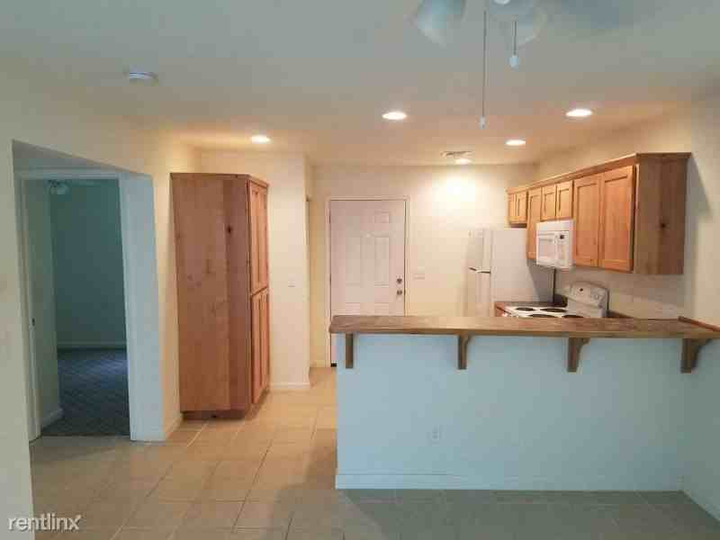 612 E 8th Street A - Photo 3 of 14