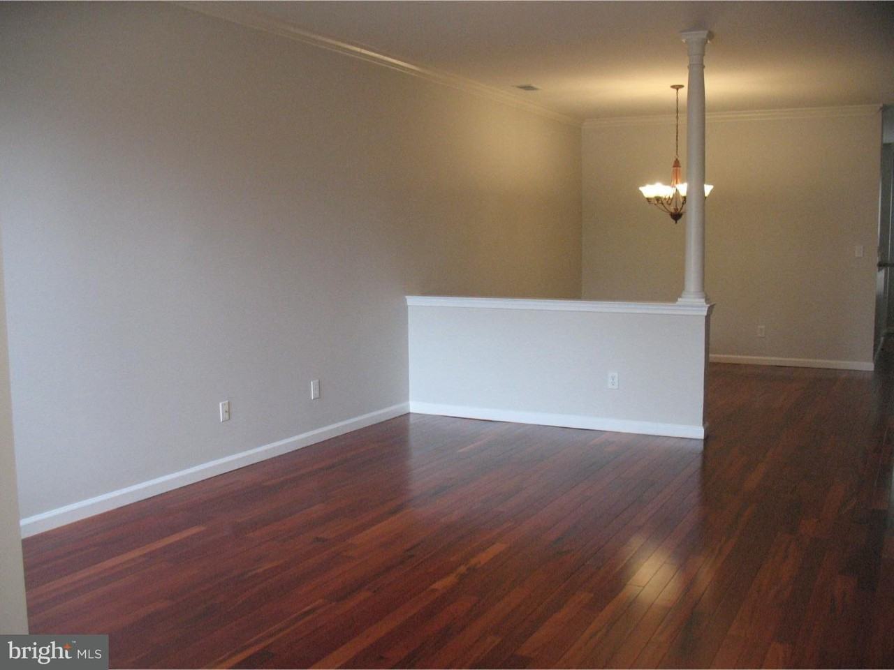 10 Hampton Ct - Photo 3 of 17