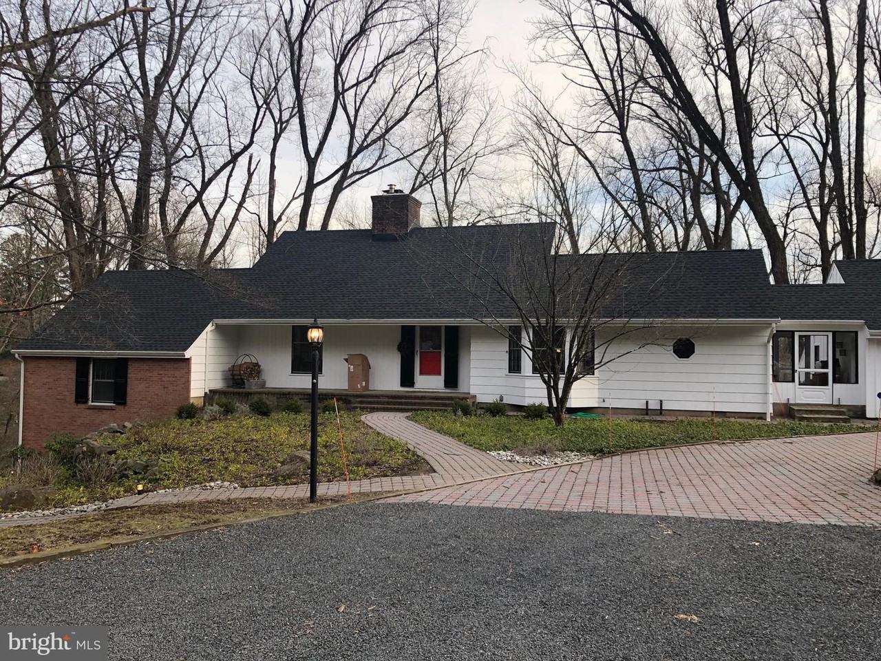 36 Drakes Corner Road - Photo 2 of 17