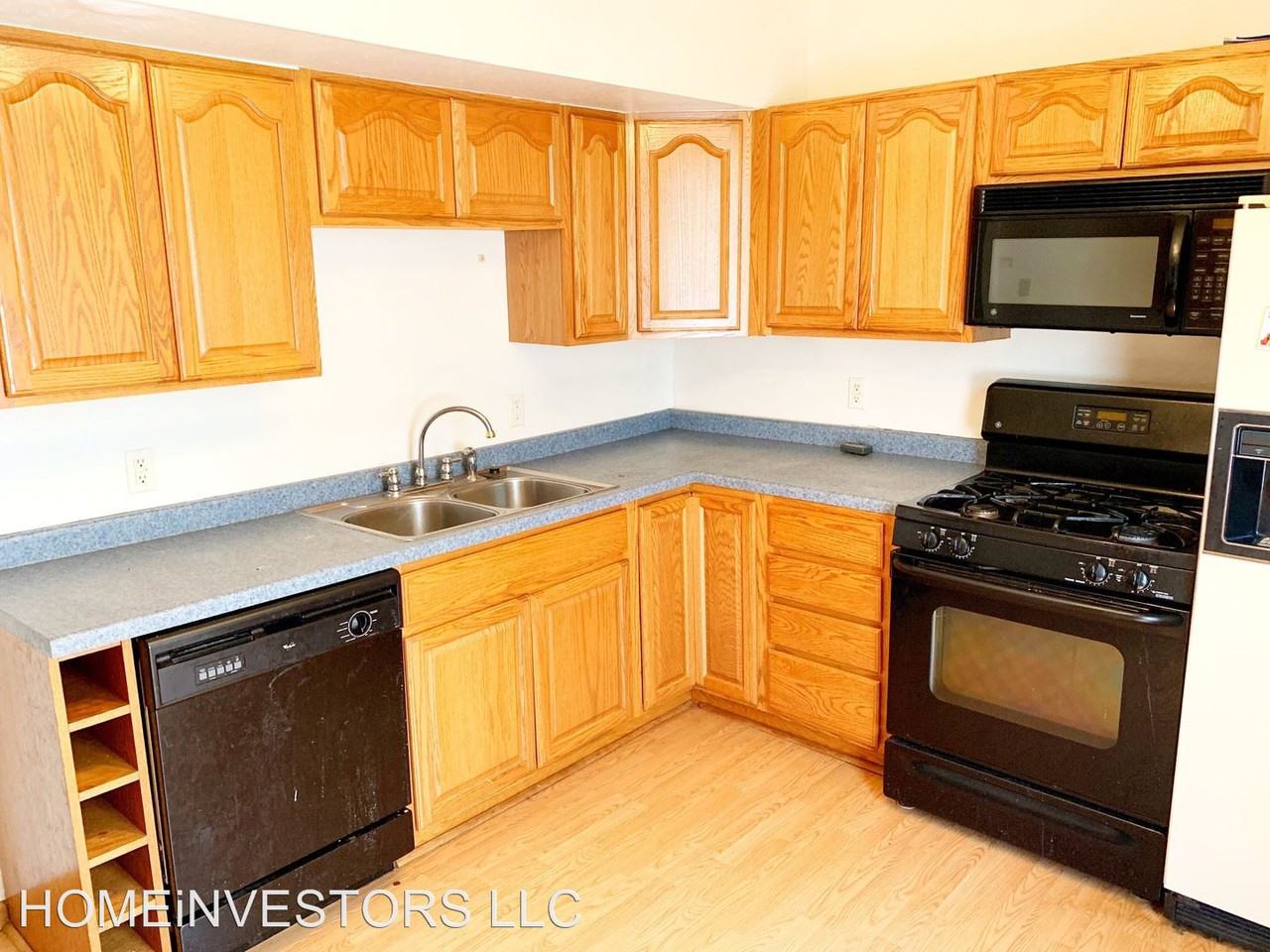 2160 Cleveland Blvd A&B - Photo 2 of 13