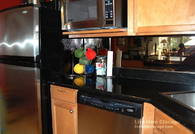 W Hawthorne Pl #2708