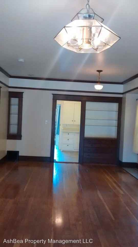 1035 22nd St Ne - Photo 2 of 13