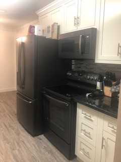 3409 Payne Avenue - Photo 3 of 15