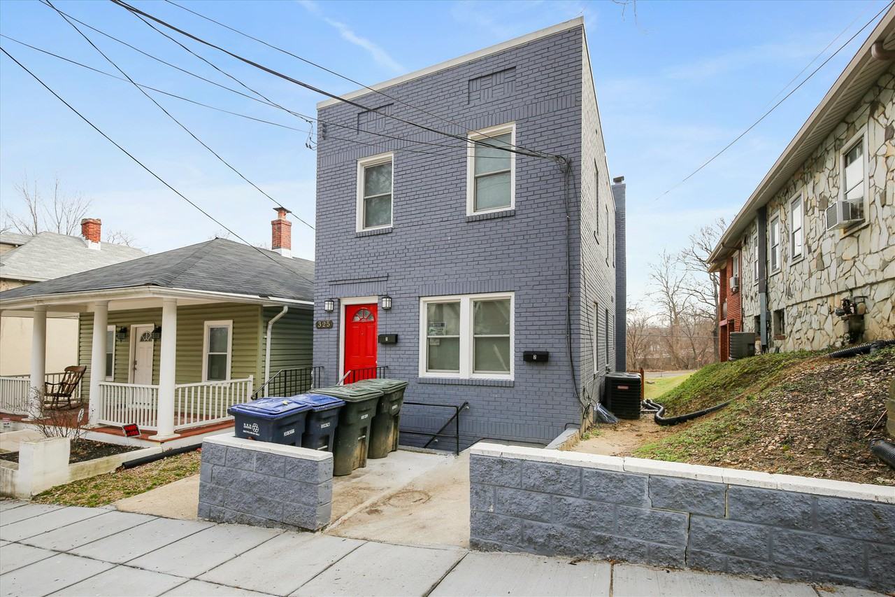 325 57th Street Northeast #2 - Photo 3 of 16