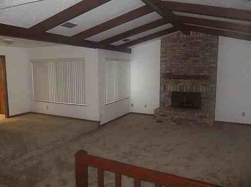 3332 Smu Ct - Photo 3 of 15