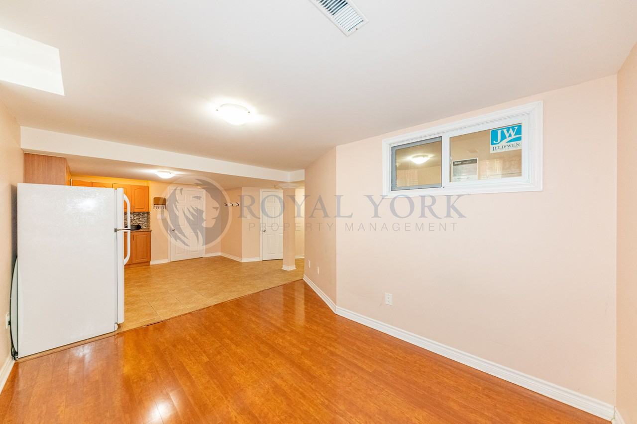 25 Bloom Drive - Photo 3 of 11