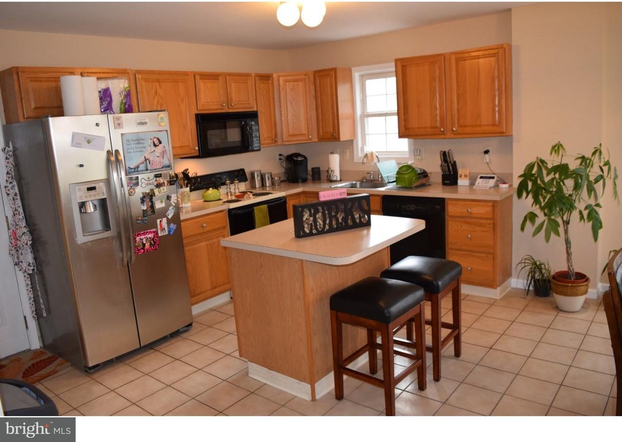 3011 Roberts Road - Photo 2 of 11