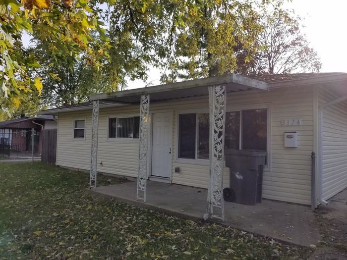 3174 Eagledale Drive - Photo 2 of 12