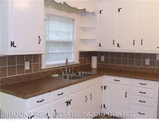 15 Corbin Drive - Photo 3 of 9