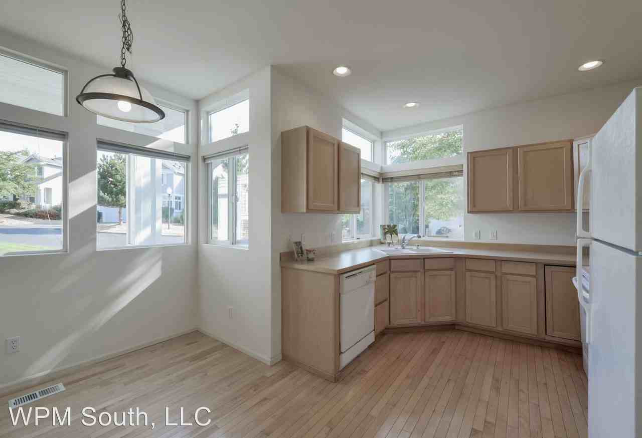 22019 40th Pl S - Photo 3 of 14