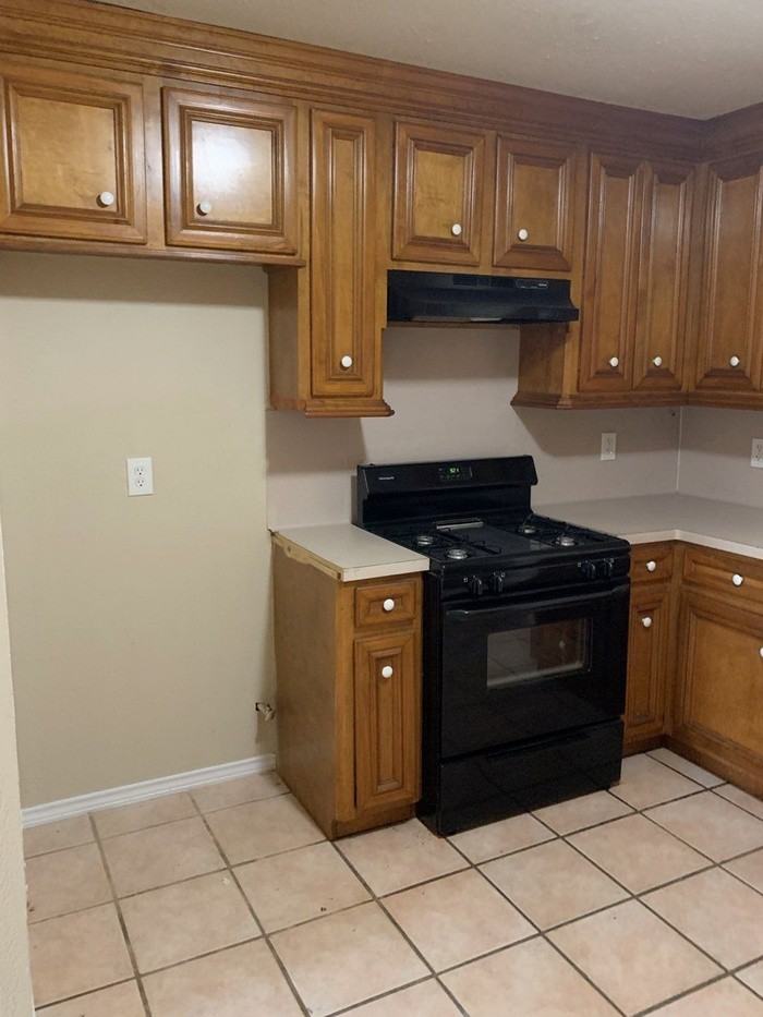 28655 Lochlevan Court - Photo 2 of 12