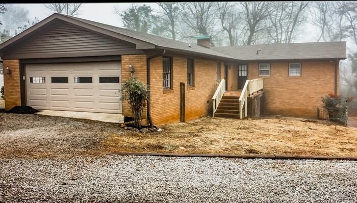 201 Cherokee Drive - Photo 2 of 25