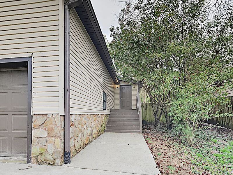 625 Mercer Dr #B - Photo 2 of 18