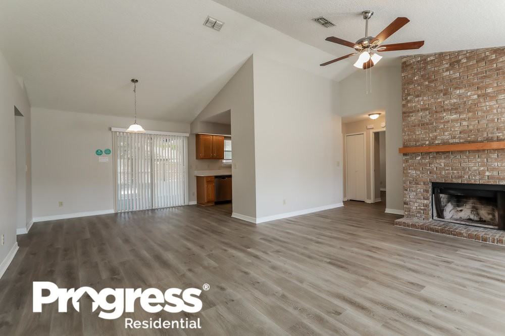 4925 Irish Moss Dr S - Photo 3 of 14